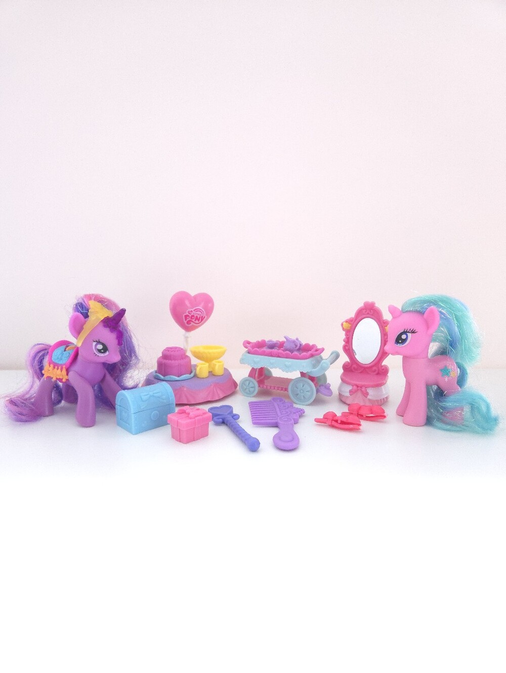 My Little Pony MLP Celebration at Canterlot Castle Playset 2010